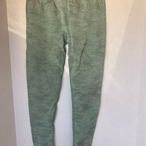 Gym shark camo leggings